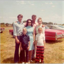 1974 Roland Bradfute family_800w.jpg